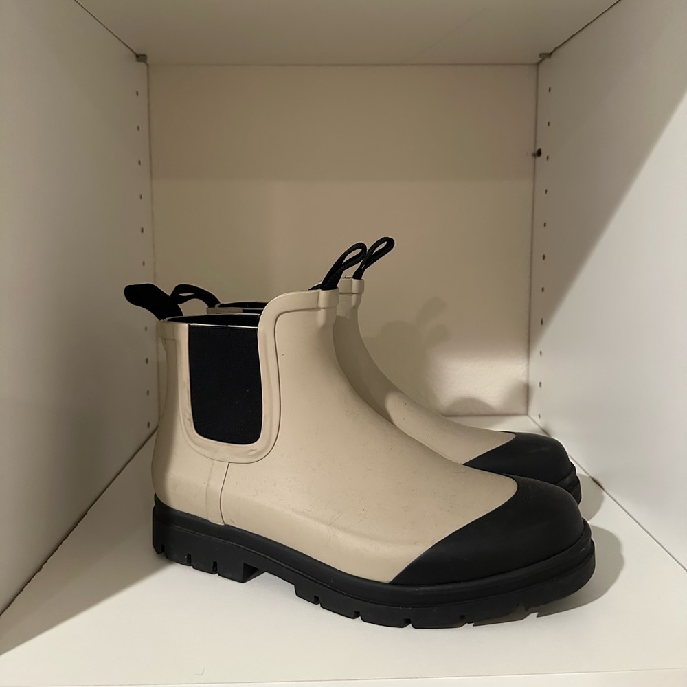 Everlane The Rainboot